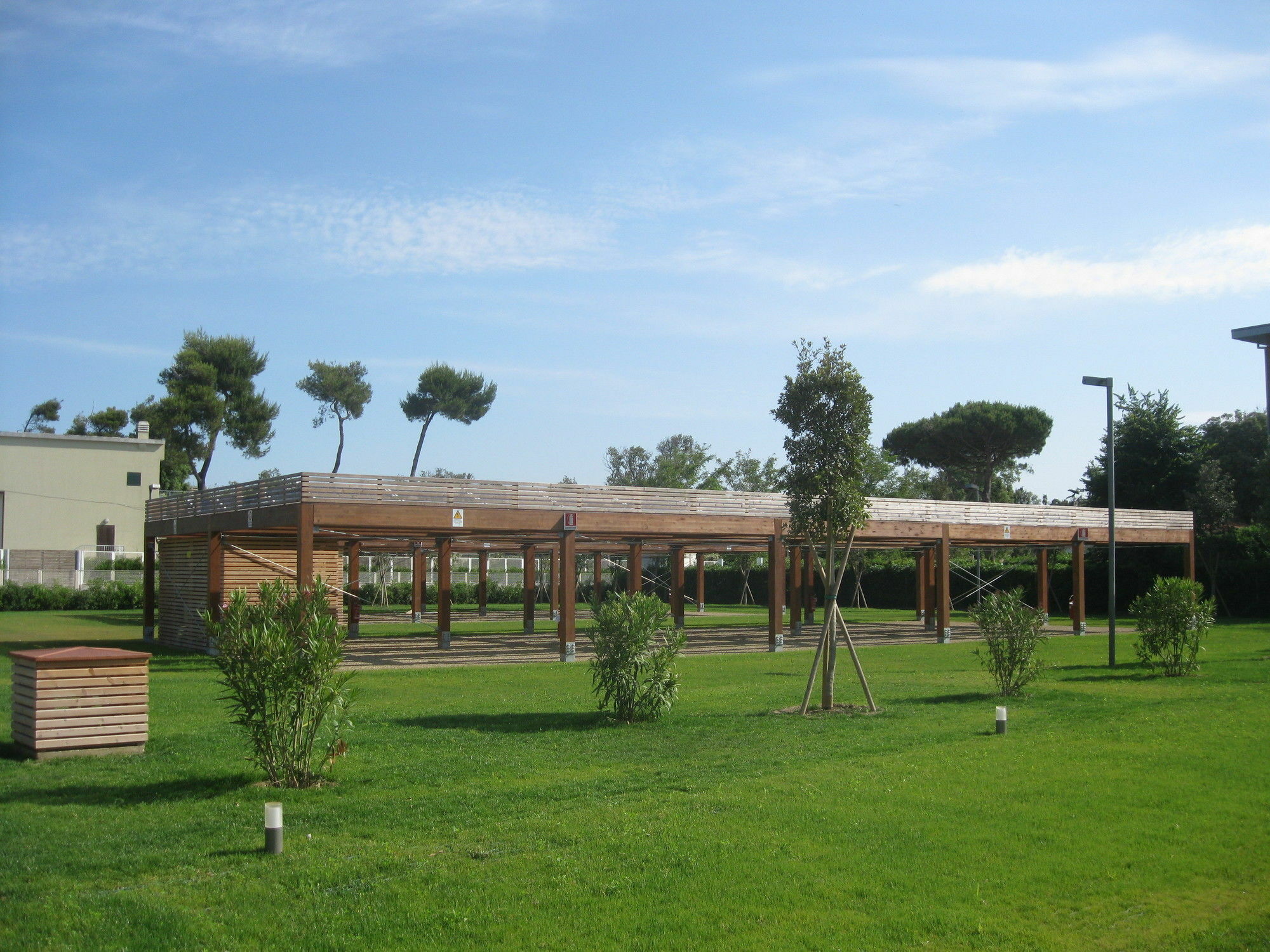 Eliopoli Beach Hostel & Restaurant Tirrenia Eksteriør bilde